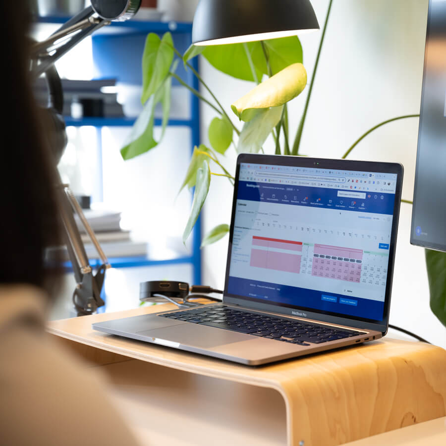 Booking.com Extranet optimieren mit Jacek (exBooking) | für mehr Sichtbarkeit & Buchungen