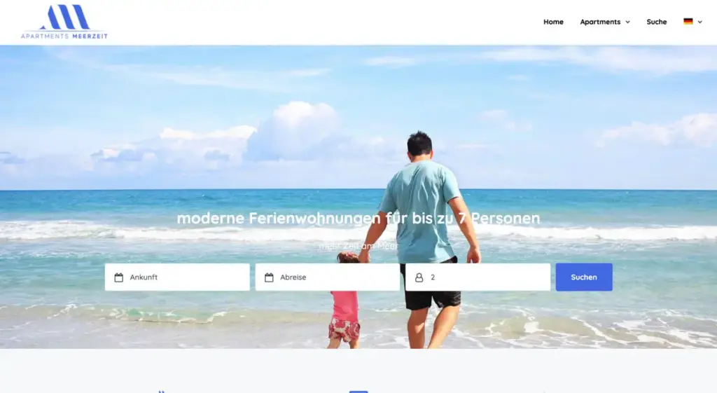 Website der Apartments Meerzeit mit Strandmotiv, zwei Personen und integrierter Buchungssuche.