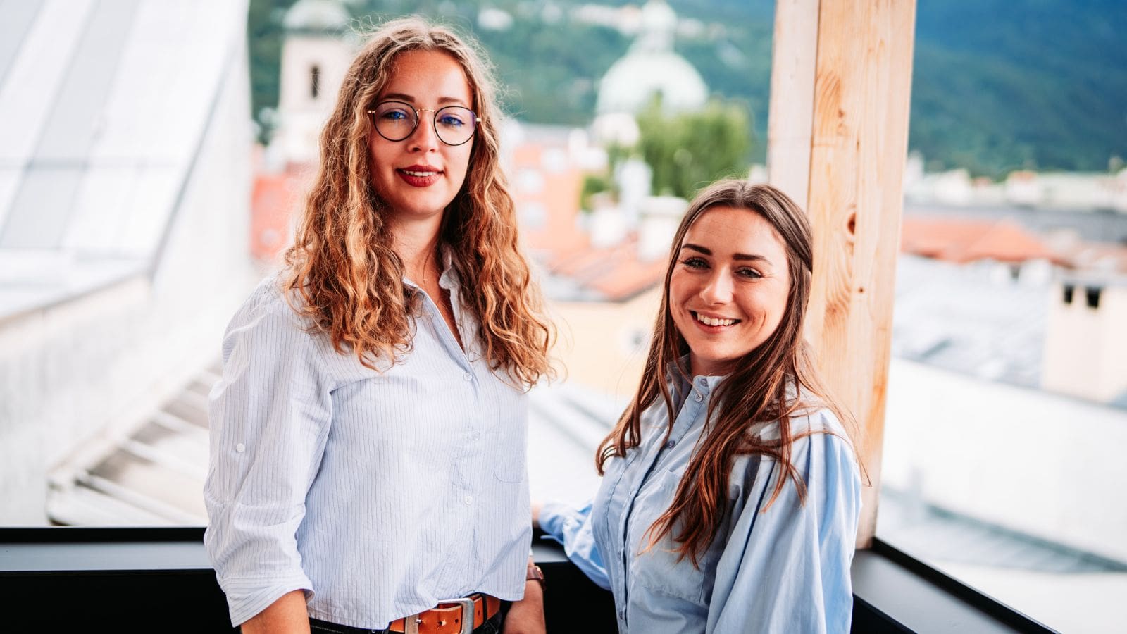 Theresa Kötting und Anna Meier - die Performer Beratung GmbH