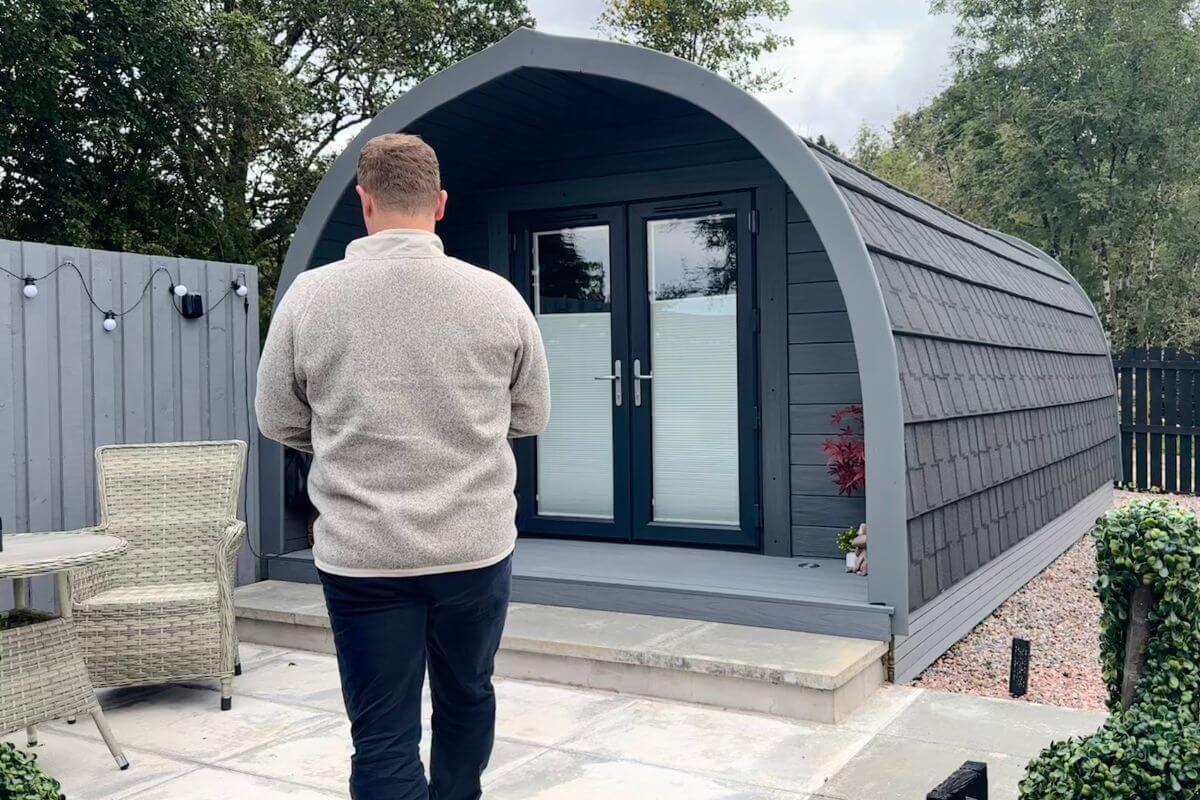Moderner Glamping Pod in Glencoe für Natururlaub und Abenteuer