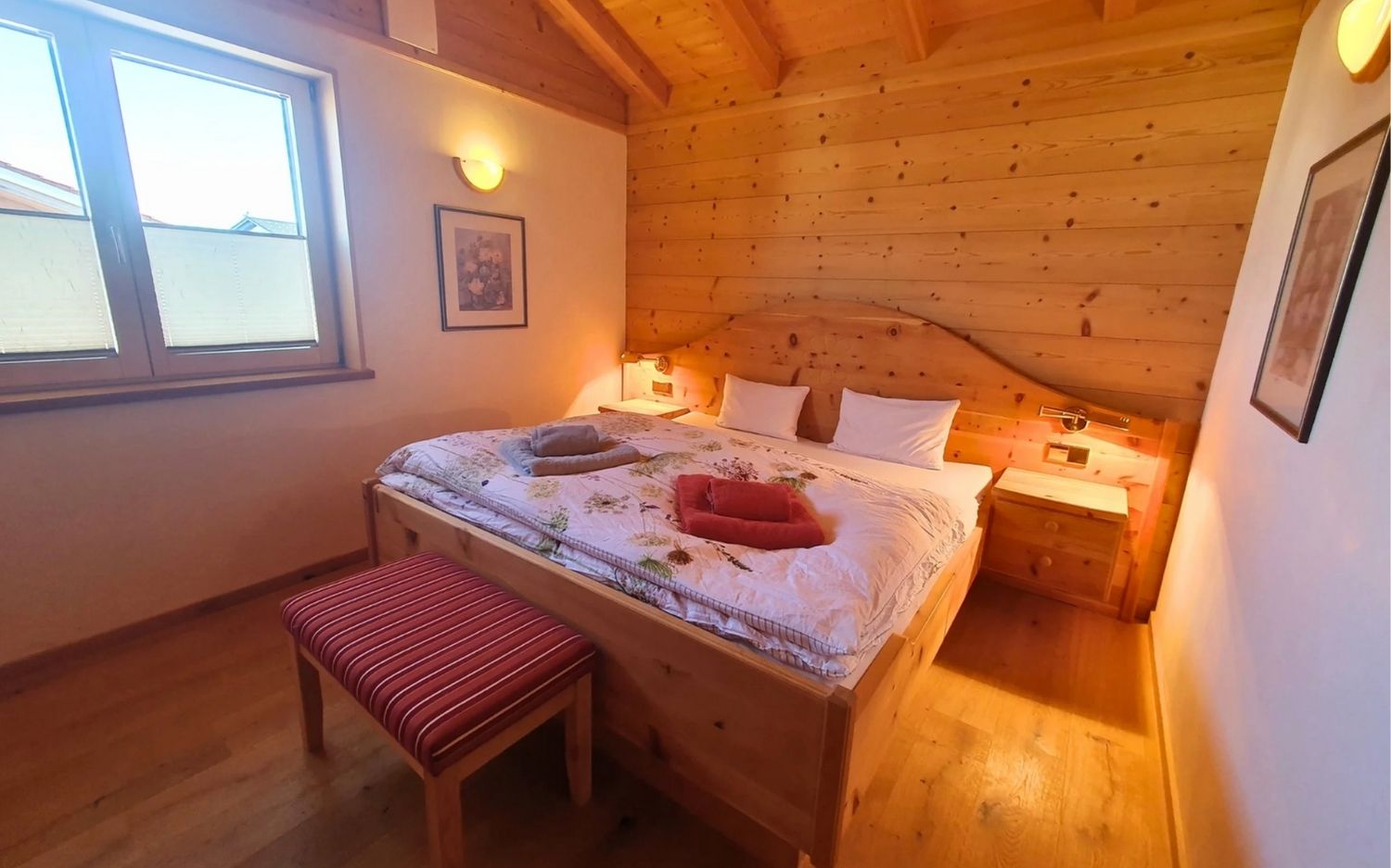 Nachhaltiges Schlafzimmer im NaturLogis Allgäu Bio-Lehmholzhaus in Nesselwang