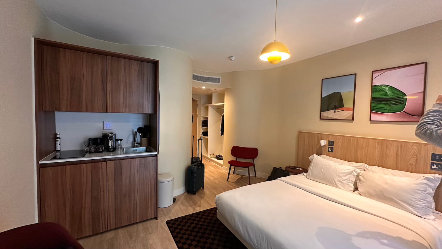 NUMA Brighton Zimmer Stauraum City Apartment